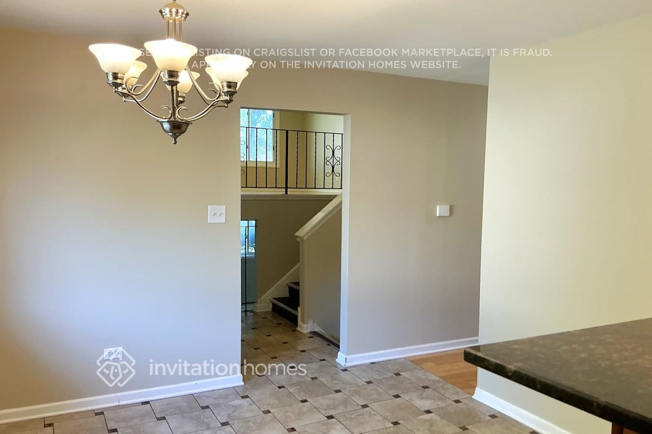 4331 Scott St - Photo 4 of 15
