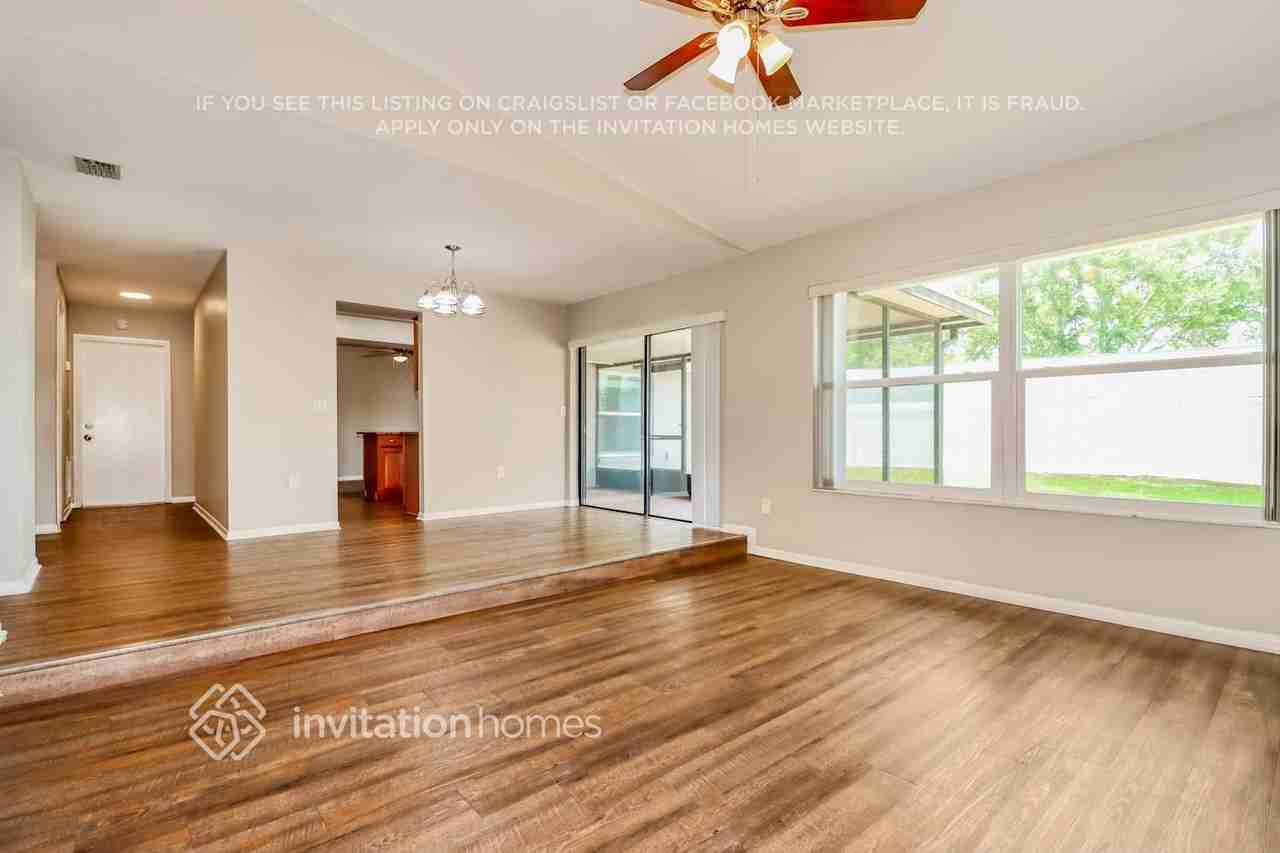 3909 Orchard Hill Cir - Photo 3 of 17