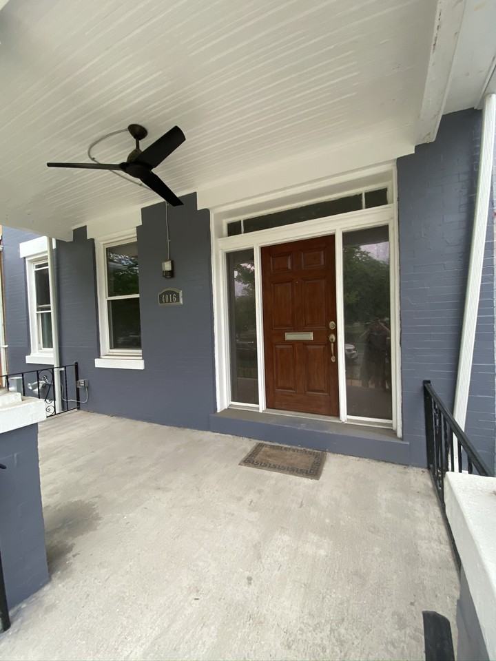 4016 7th St Nw #1 - Photo 4 of 30