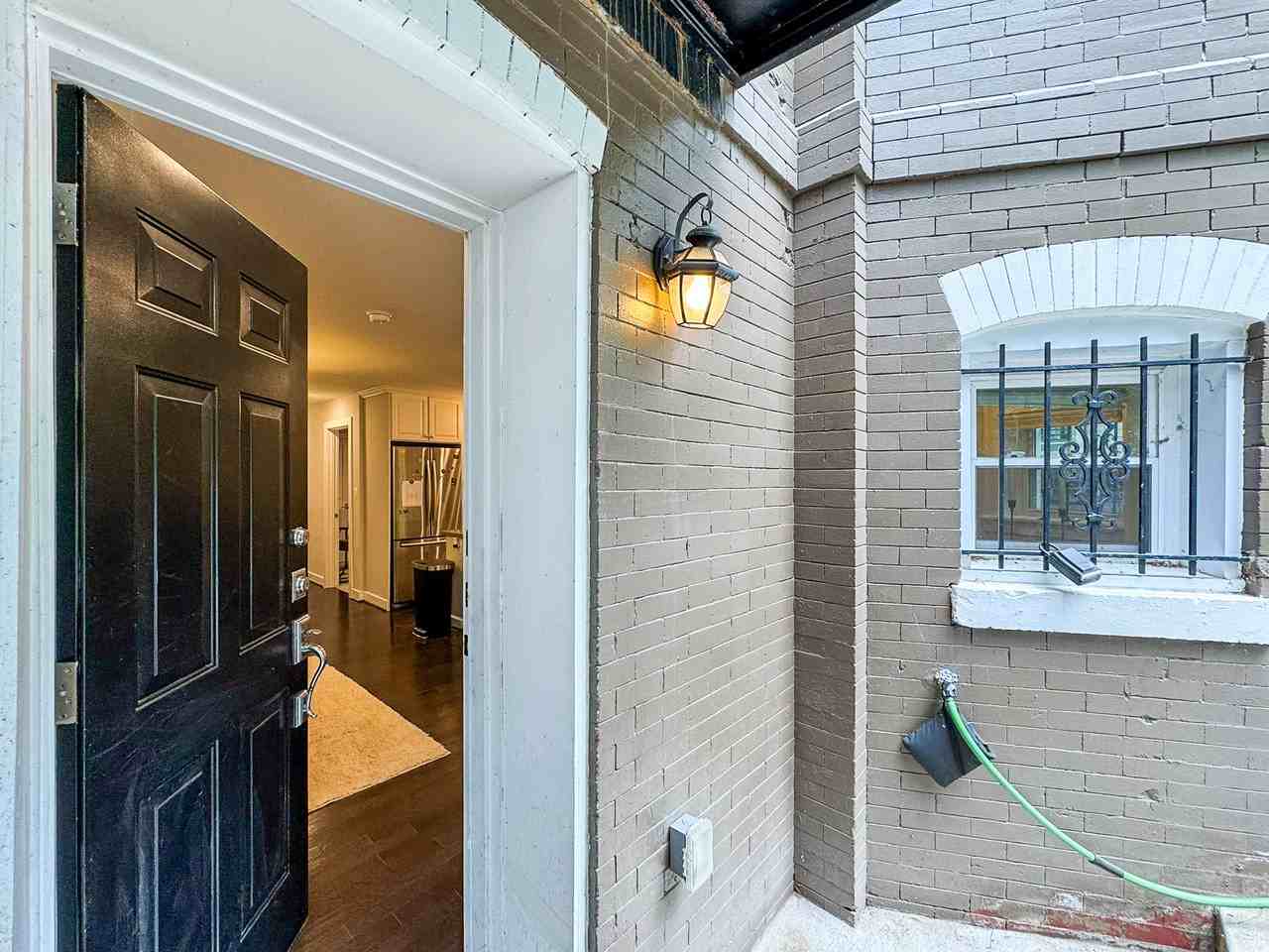 1609 New Jersey Ave Nw #B - Photo 4 of 33