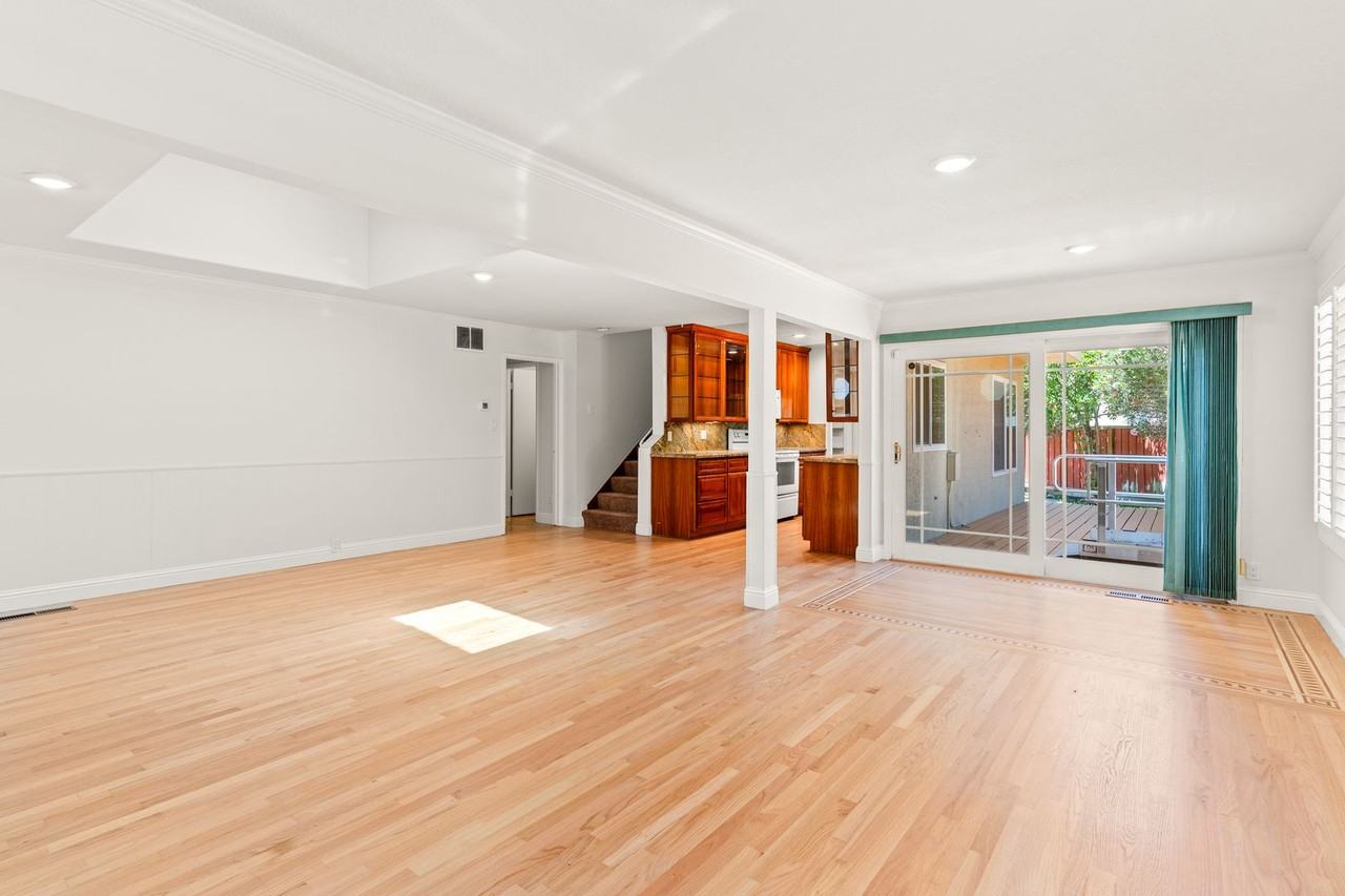 6923 Lassen St - Photo 6 of 31