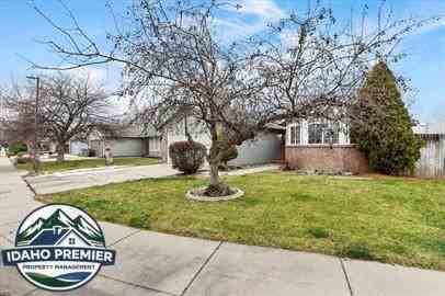 4245 S Danridge Ave #1 - Photo 2 of 30