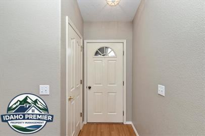 4245 S Danridge Ave #1 - Photo 3 of 30