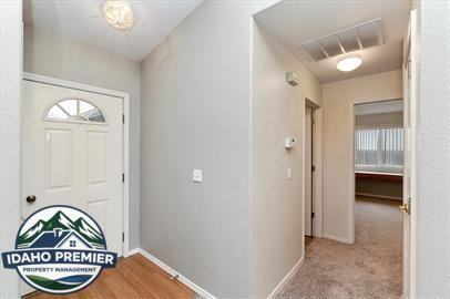 4245 S Danridge Ave #1 - Photo 4 of 30