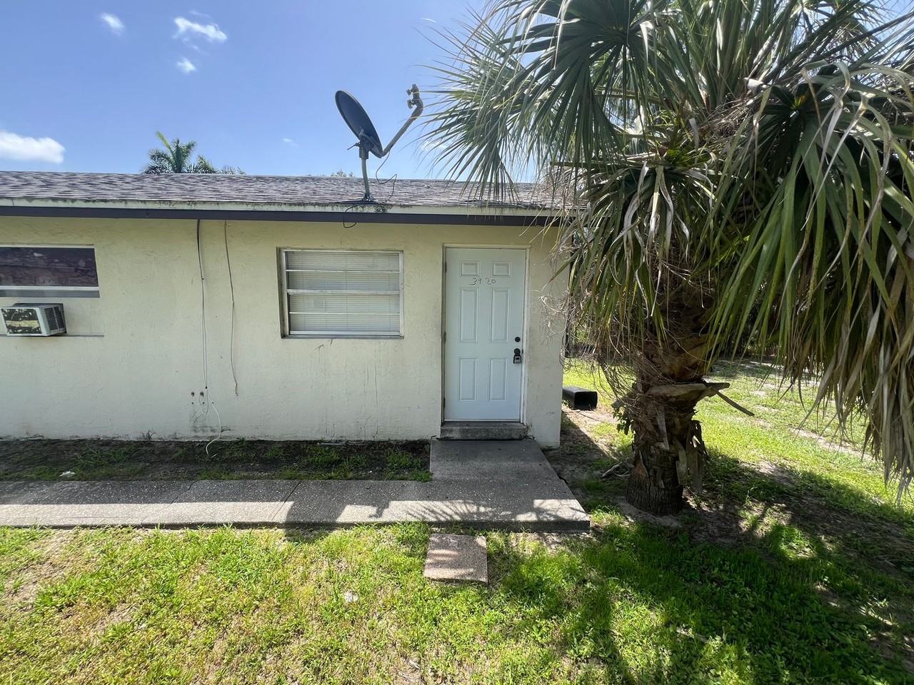 3920 Lora St - Photo 4 of 8