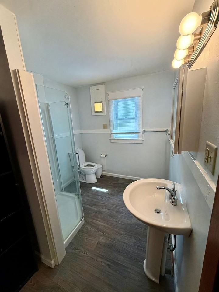 22 Mildred Ave - Photo 4 of 29