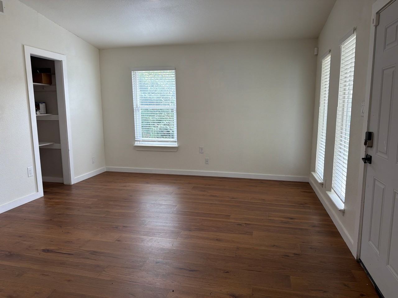 2518 Rockridge Dr - Photo 6 of 30