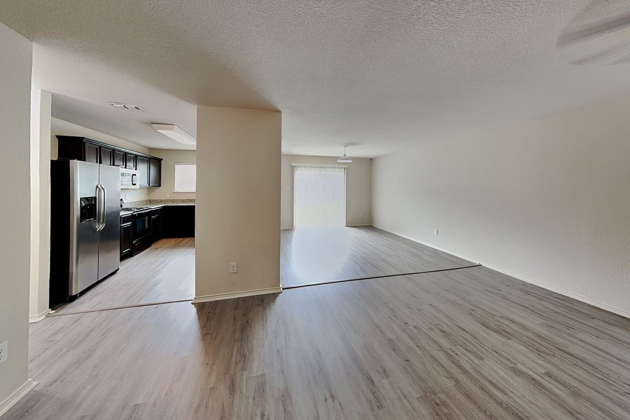 7605 Lake Vista Way - Photo 3 of 16