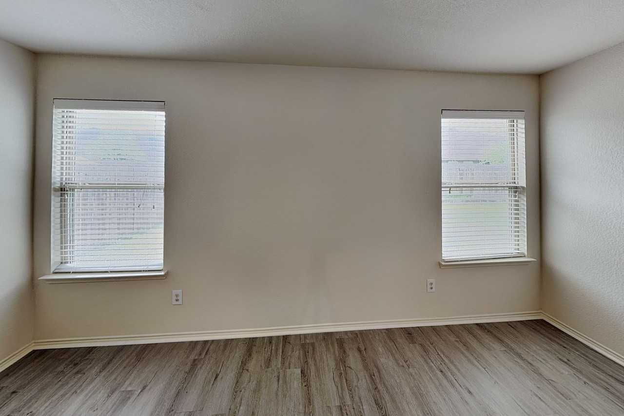 7605 Lake Vista Way - Photo 6 of 16
