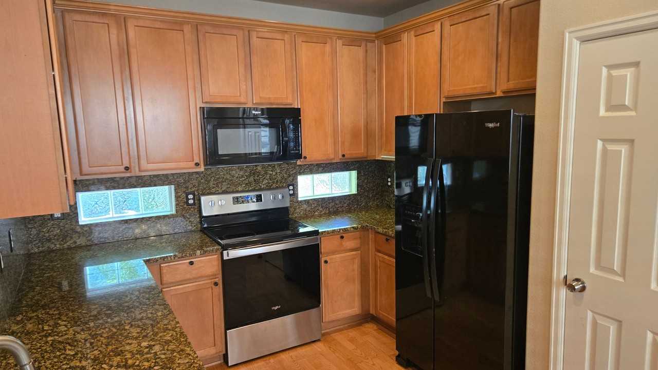 2515 Central Park Blvd - Photo 6 of 20