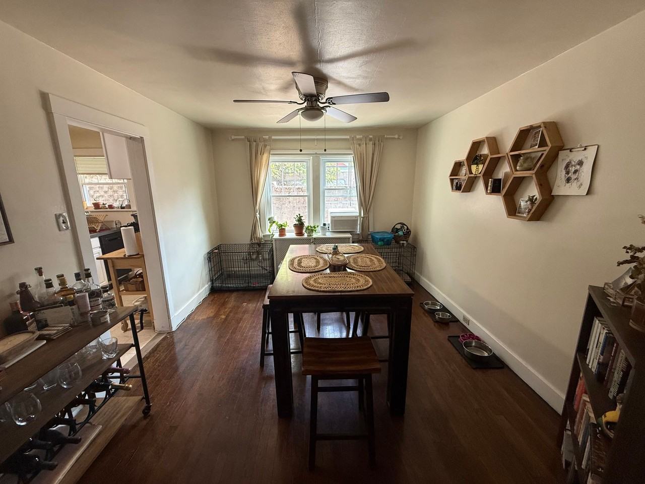 Point Breeze 2 Bed 1 Bath - Photo 5 of 9