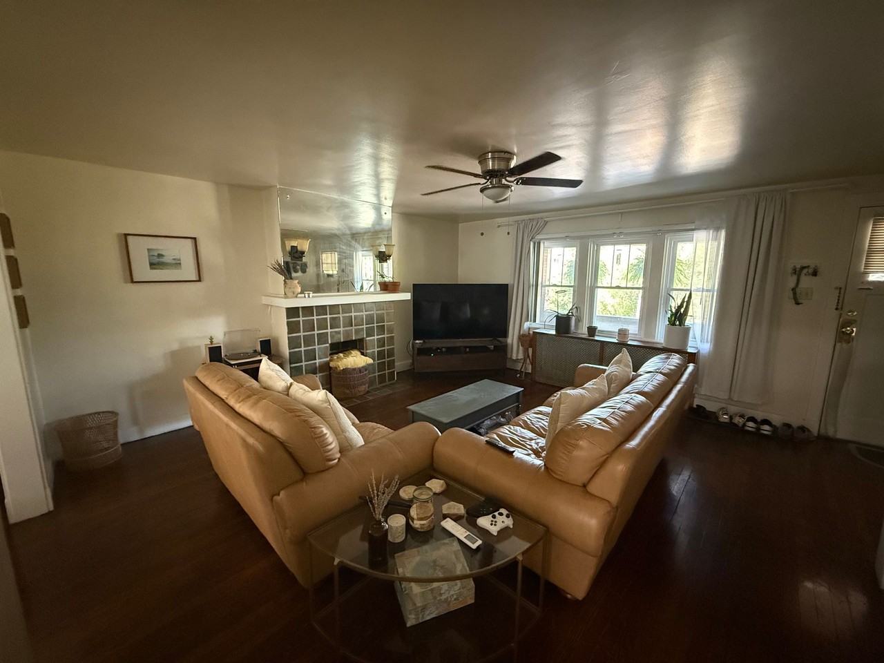 Point Breeze 2 Bed 1 Bath - Photo 7 of 9
