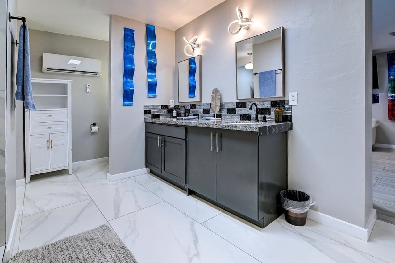 121 W Balboa Dr - Photo 3 of 45
