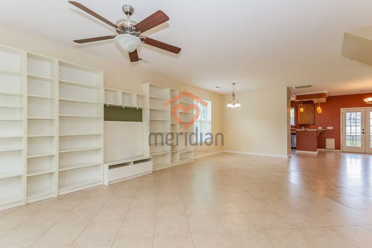 131 Red Leaf Blvd - Photo 6 of 18