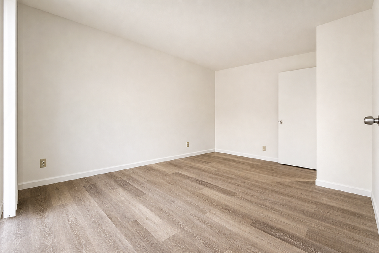 2540 College Ave - Photo 3 of 8