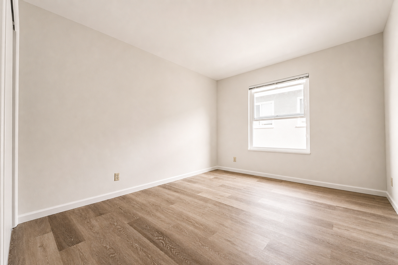 2540 College Ave - Photo 7 of 8