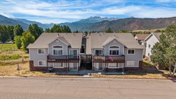 featured image of 585 Redcliff Cir