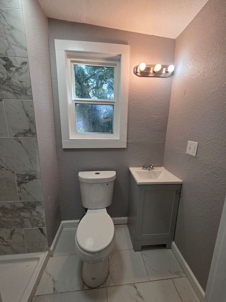 5429 College Ave - Photo 7 of 15