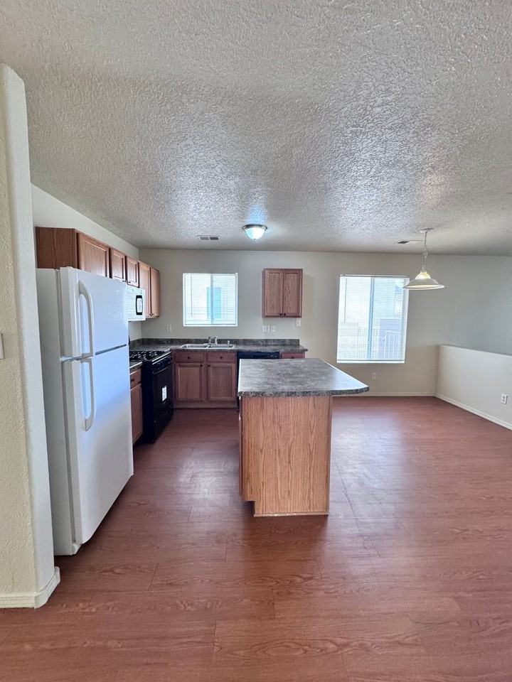 760 Deer Brush Ct Sw - Photo 5 of 32