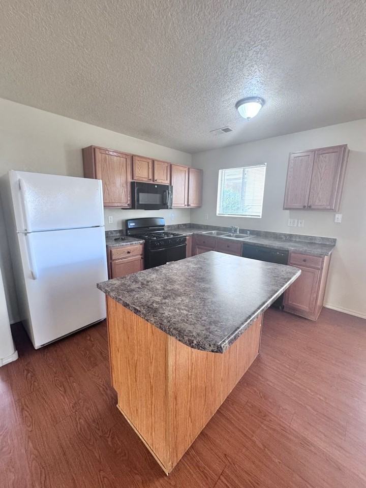 760 Deer Brush Ct Sw - Photo 6 of 32