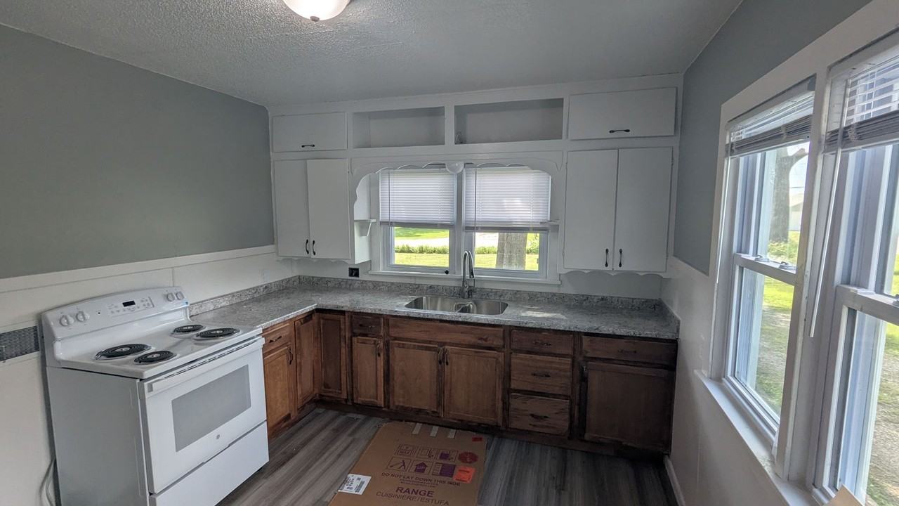 2816 Idaho St - Photo 2 of 20