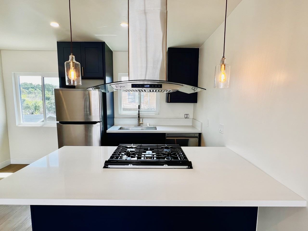 2906 Carmona Avenue #4 - Photo 6 of 14