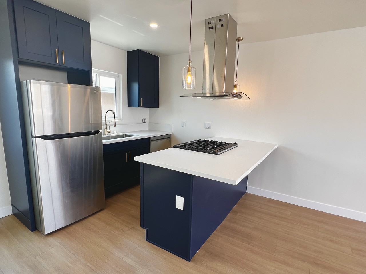 2906 Carmona Avenue #4 - Photo 5 of 14