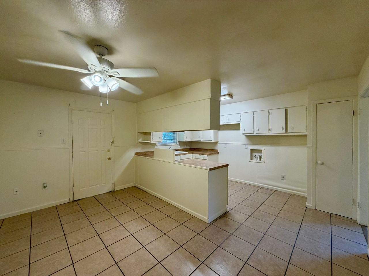 5043 Inwood Dr - Photo 3 of 12