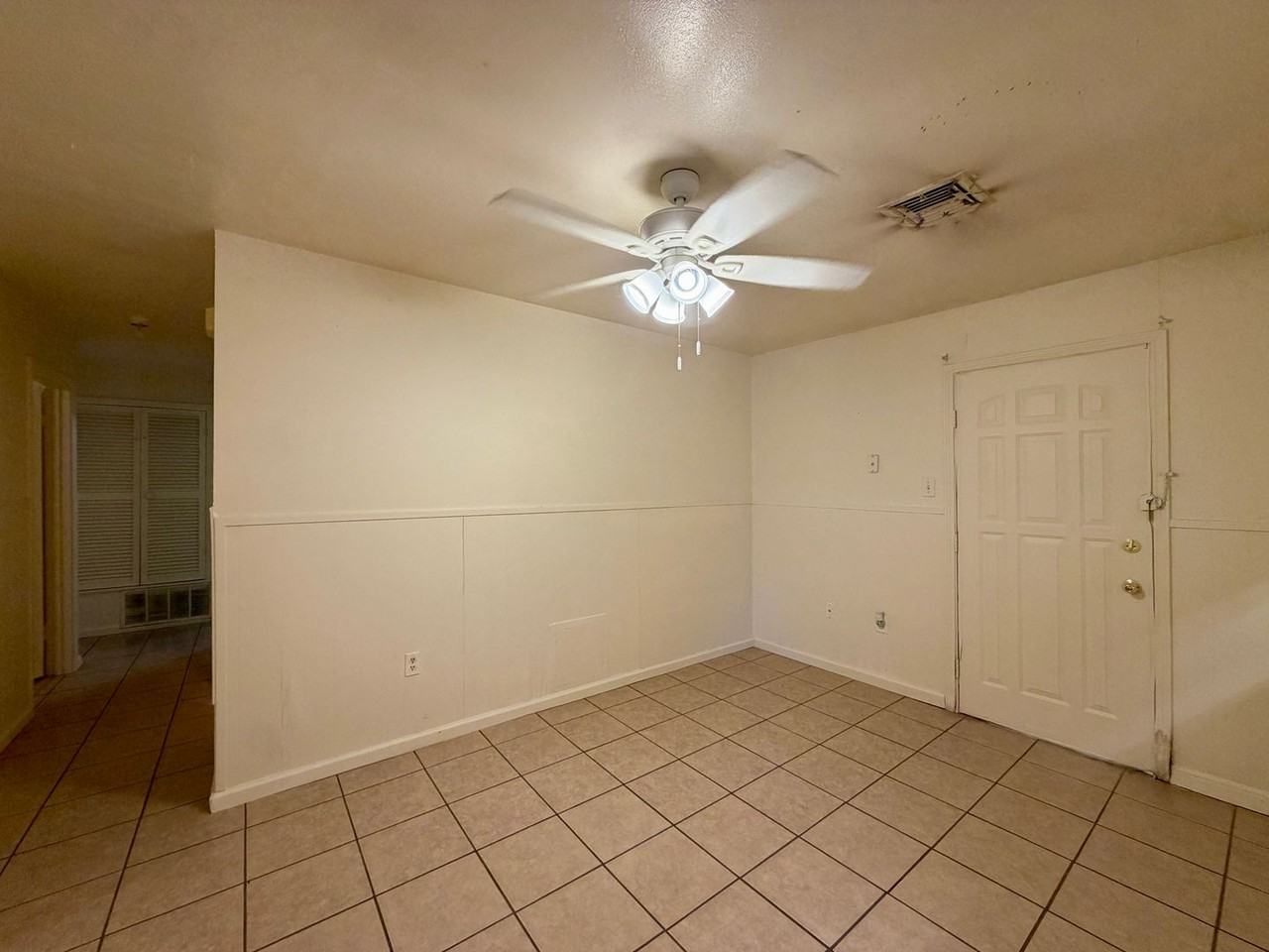 5043 Inwood Dr - Photo 6 of 12