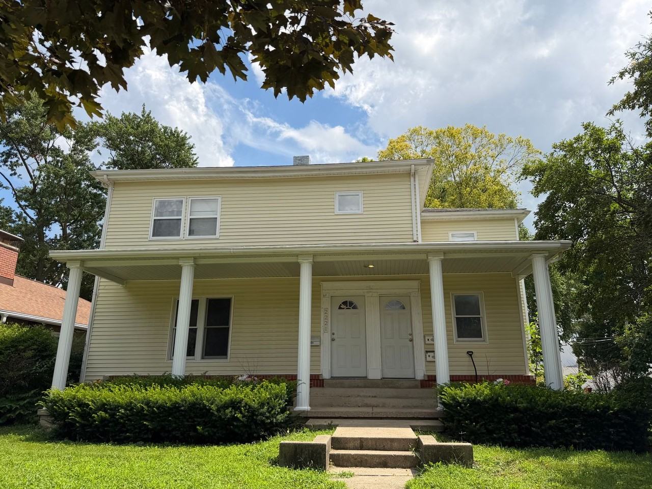 2221 Western Avenue, Mattoon - Photo 3 of 19