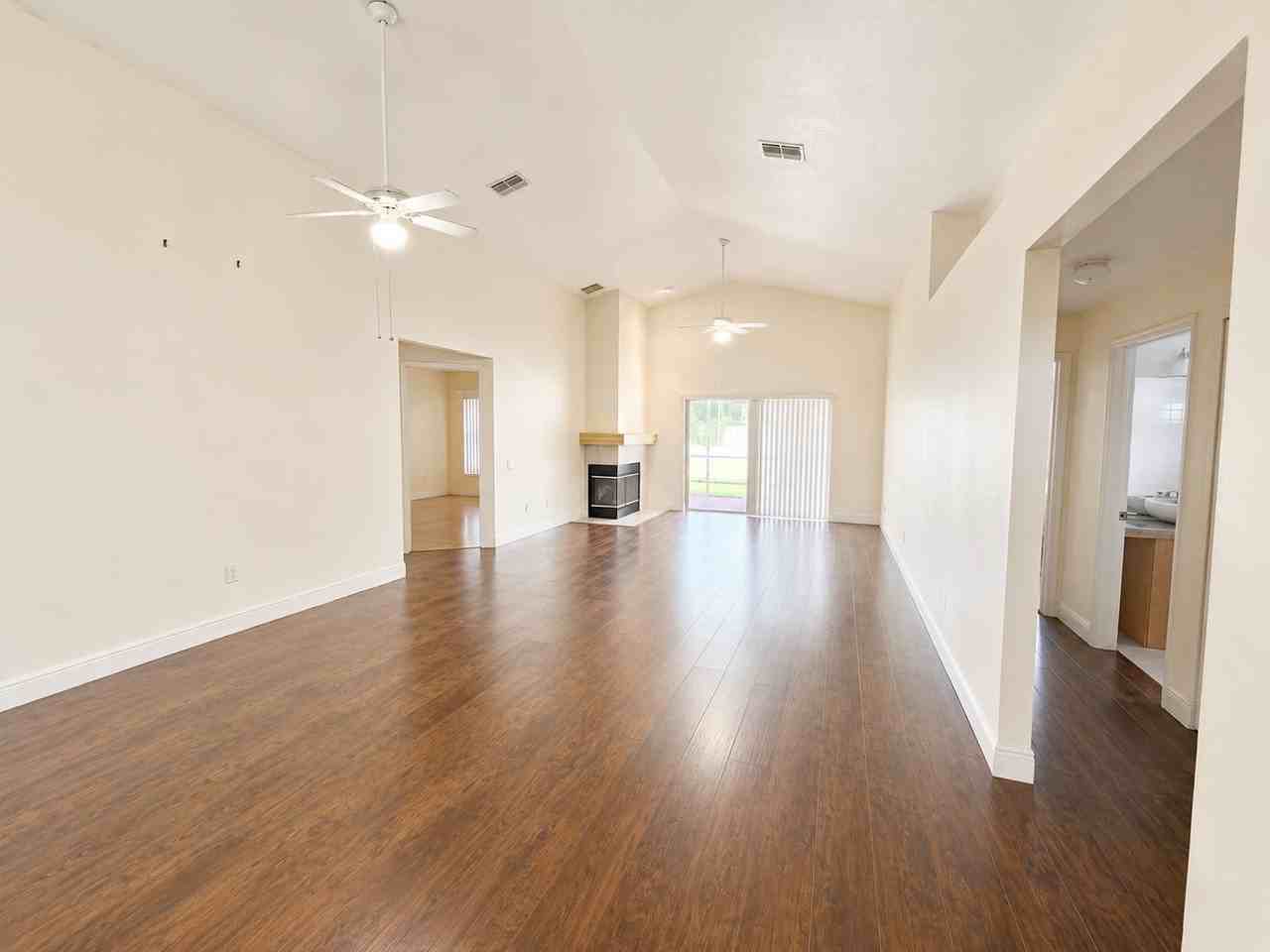 4201 Pine Isle Dr - Photo 5 of 21
