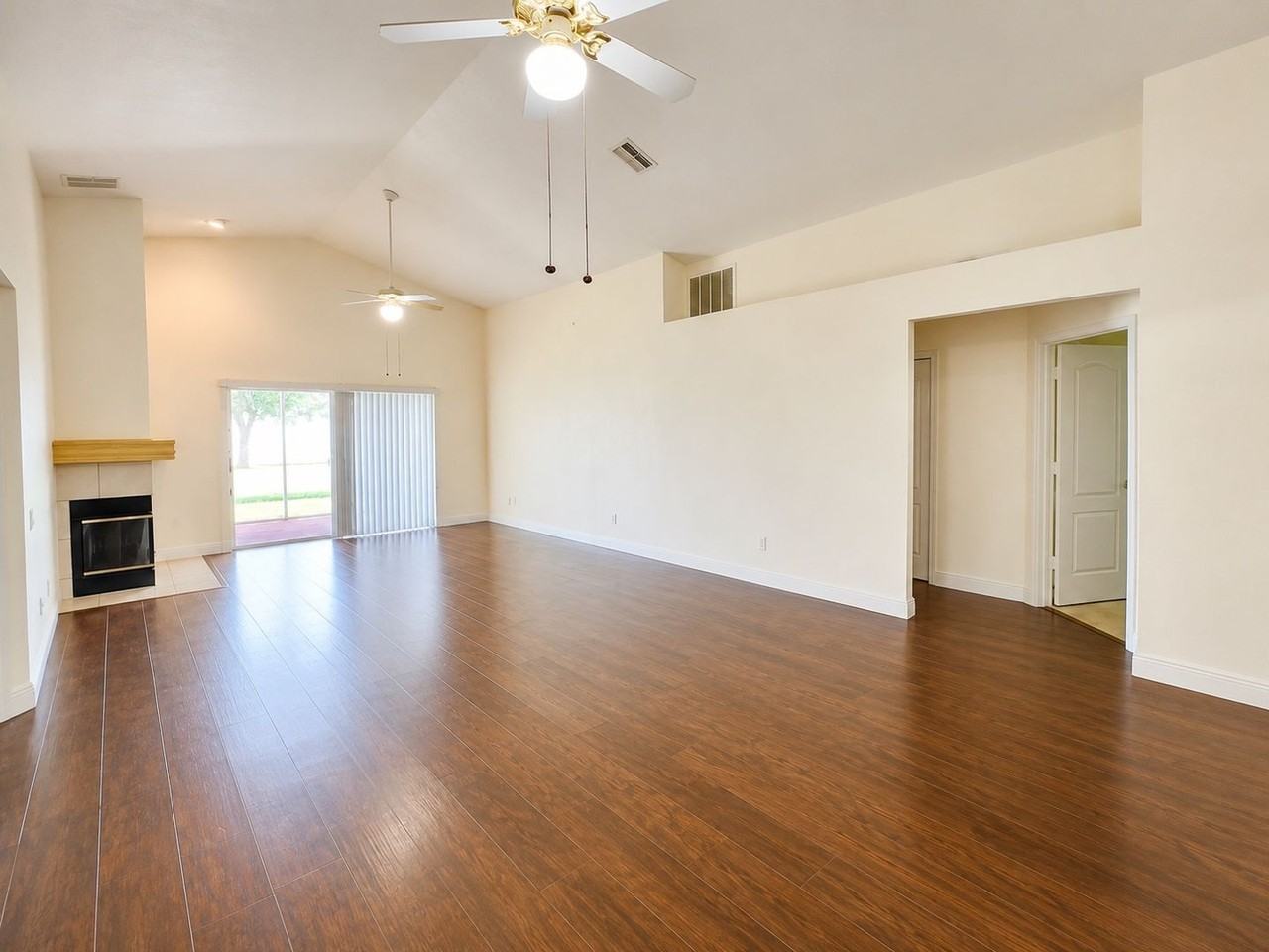 4201 Pine Isle Dr - Photo 6 of 21