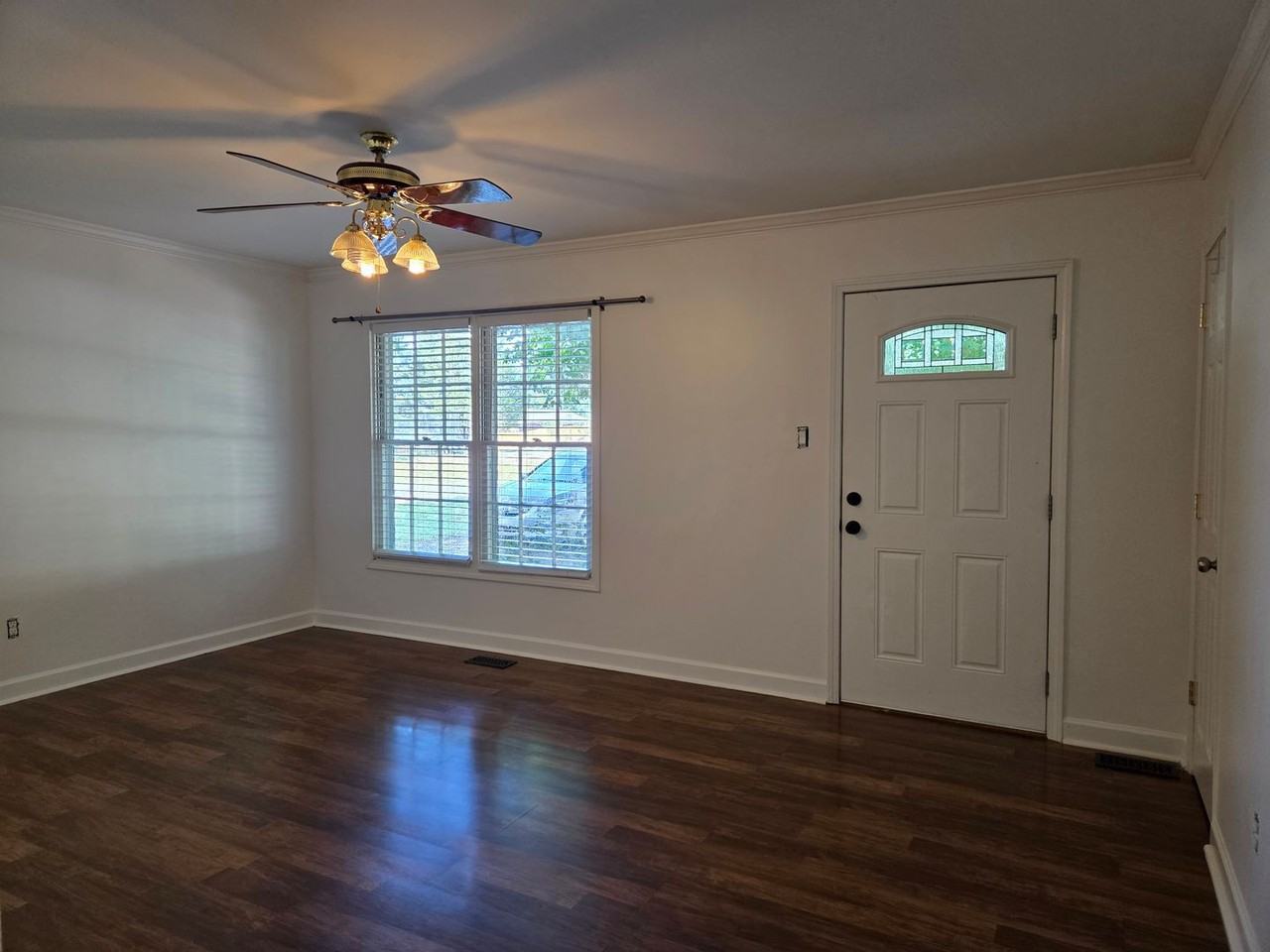 112 Powder Horn Rd - Photo 2 of 13