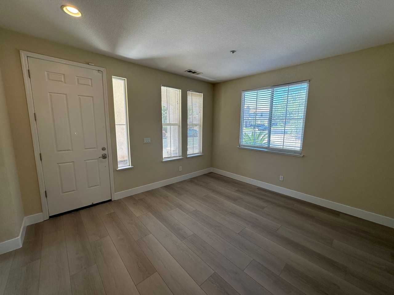 2397 Tamalpais Ave - Photo 3 of 28