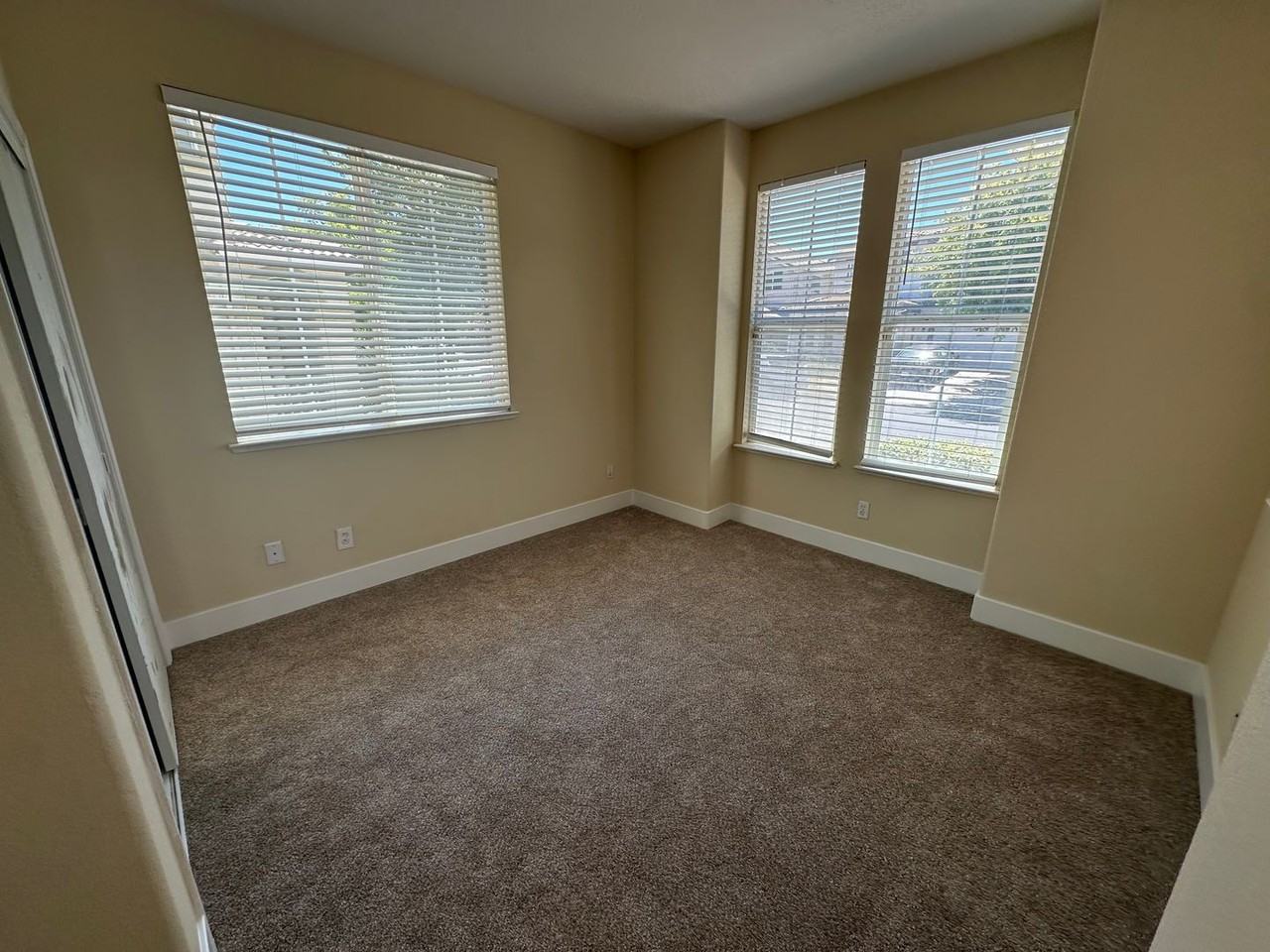 2397 Tamalpais Ave - Photo 5 of 28