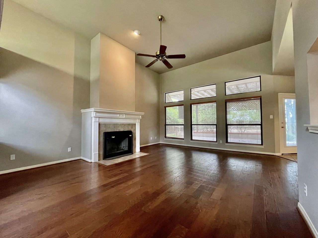 300 Quarry Springs Dr - Photo 3 of 23