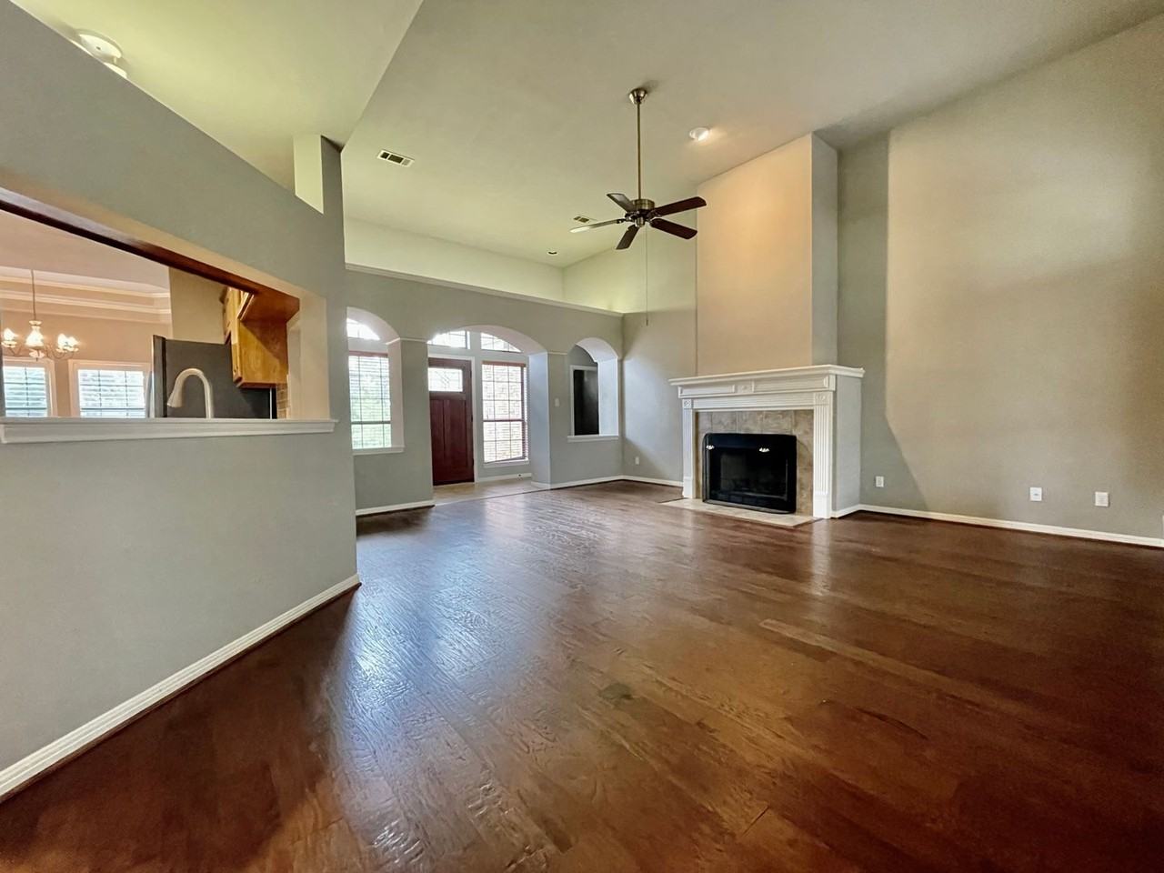 300 Quarry Springs Dr - Photo 4 of 23