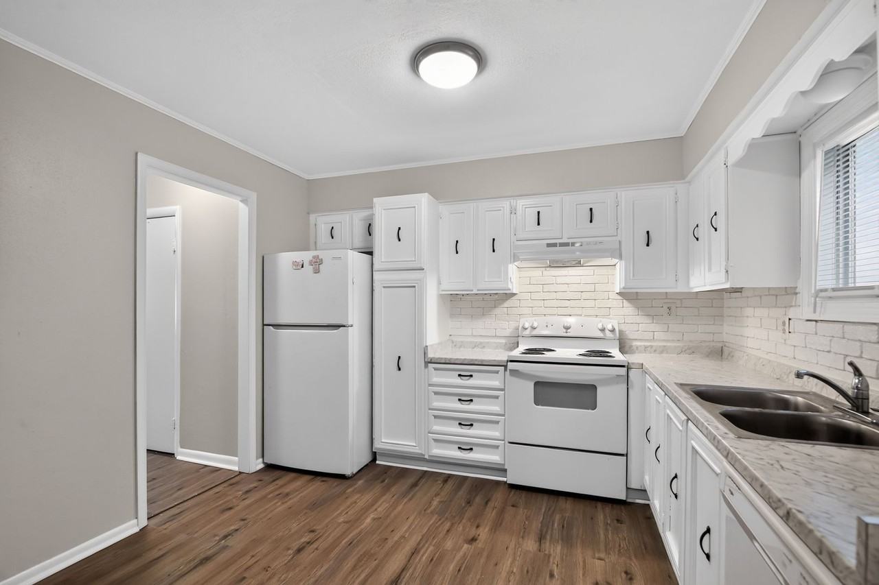 33 Wayside Ct - Photo 5 of 24
