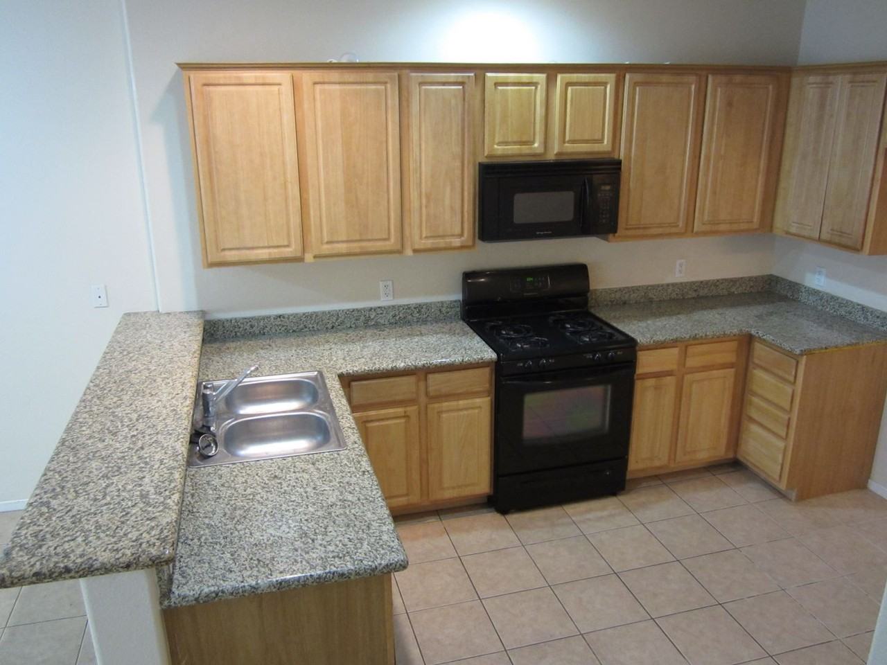 2914 Coleville Ct - Photo 3 of 3