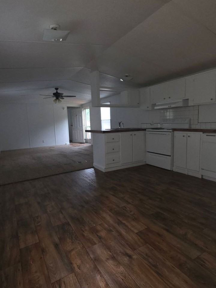 803 Bonfire Dr - Photo 5 of 14