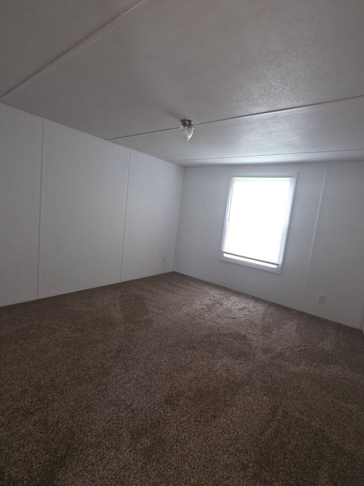 803 Bonfire Dr - Photo 6 of 14
