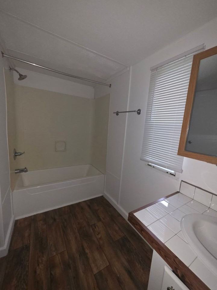 803 Bonfire Dr - Photo 7 of 14