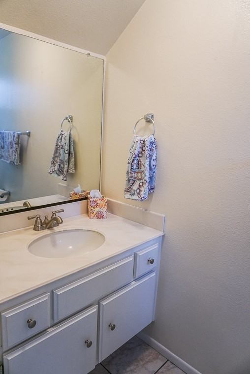 5041 E Almond Ave - Photo 4 of 19