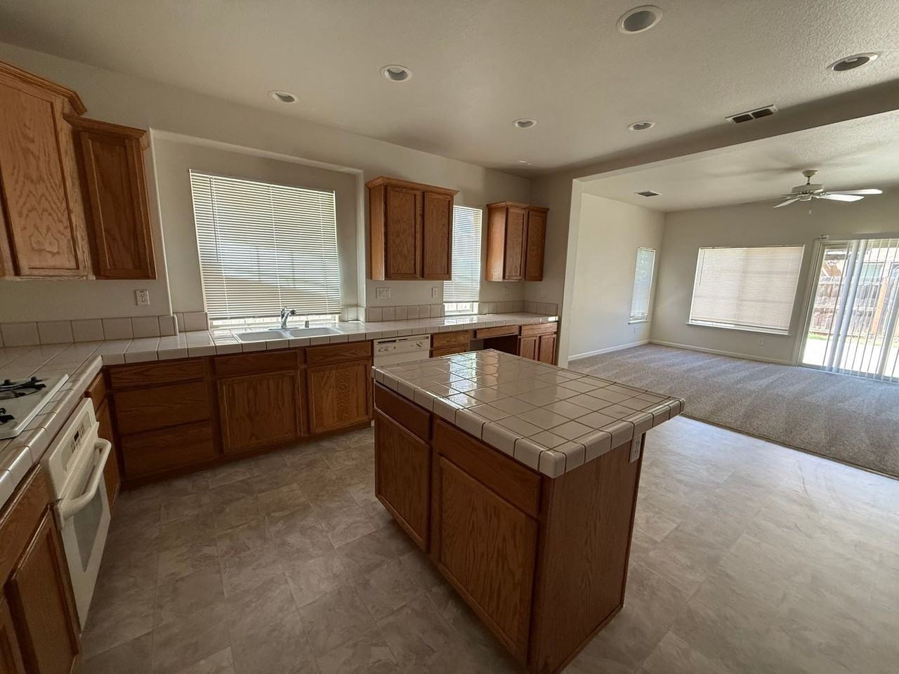 3588 Silverwood Rd - Photo 3 of 13