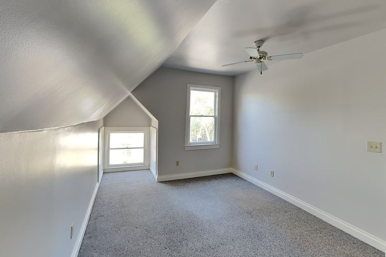 2620 J St - Photo 7 of 16