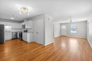featured image of 1208 Hillyer St