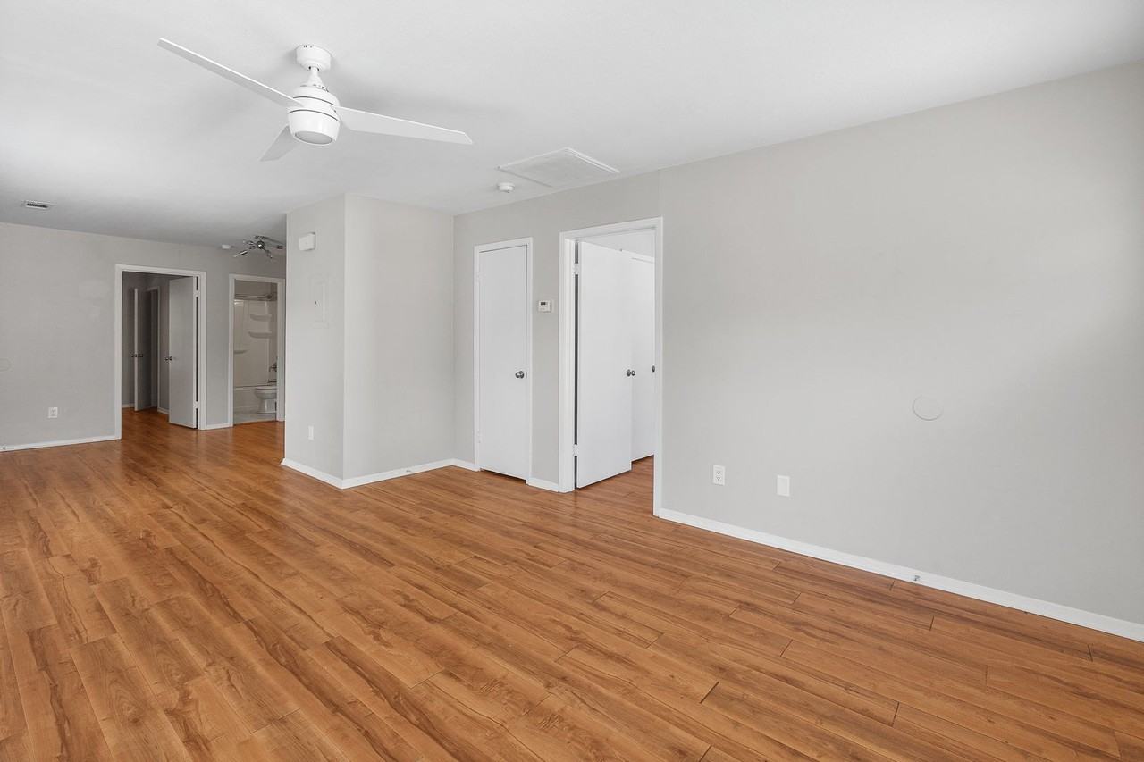 1208 Hillyer St - Photo 5 of 15