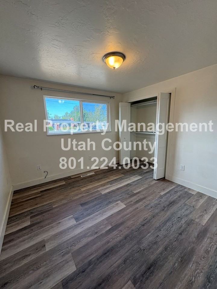 715 715 E 1400 S-UP #UP - Photo 5 of 11