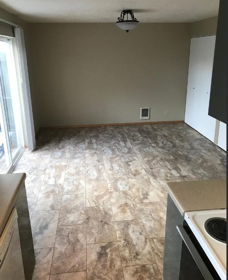 1548 Sw Metolius Ave - Photo 3 of 8