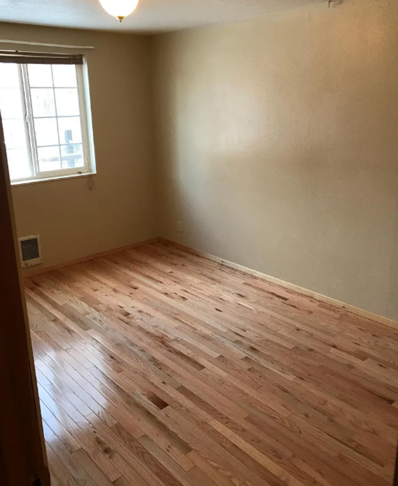 1548 Sw Metolius Ave - Photo 5 of 8